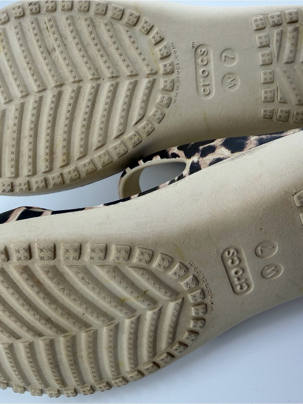 Crocs Rare Animal Print Leopard Strappy Slide Sandals - Women's Beige - Picture 6 of 11